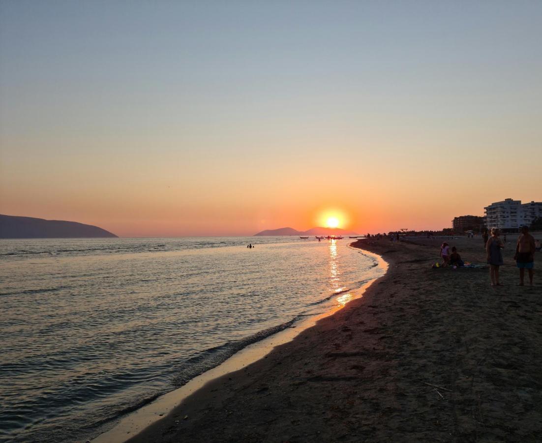 Panorama View Apt, 150M To Beach, 750M Lungo Mare Appartement Vlorë Buitenkant foto